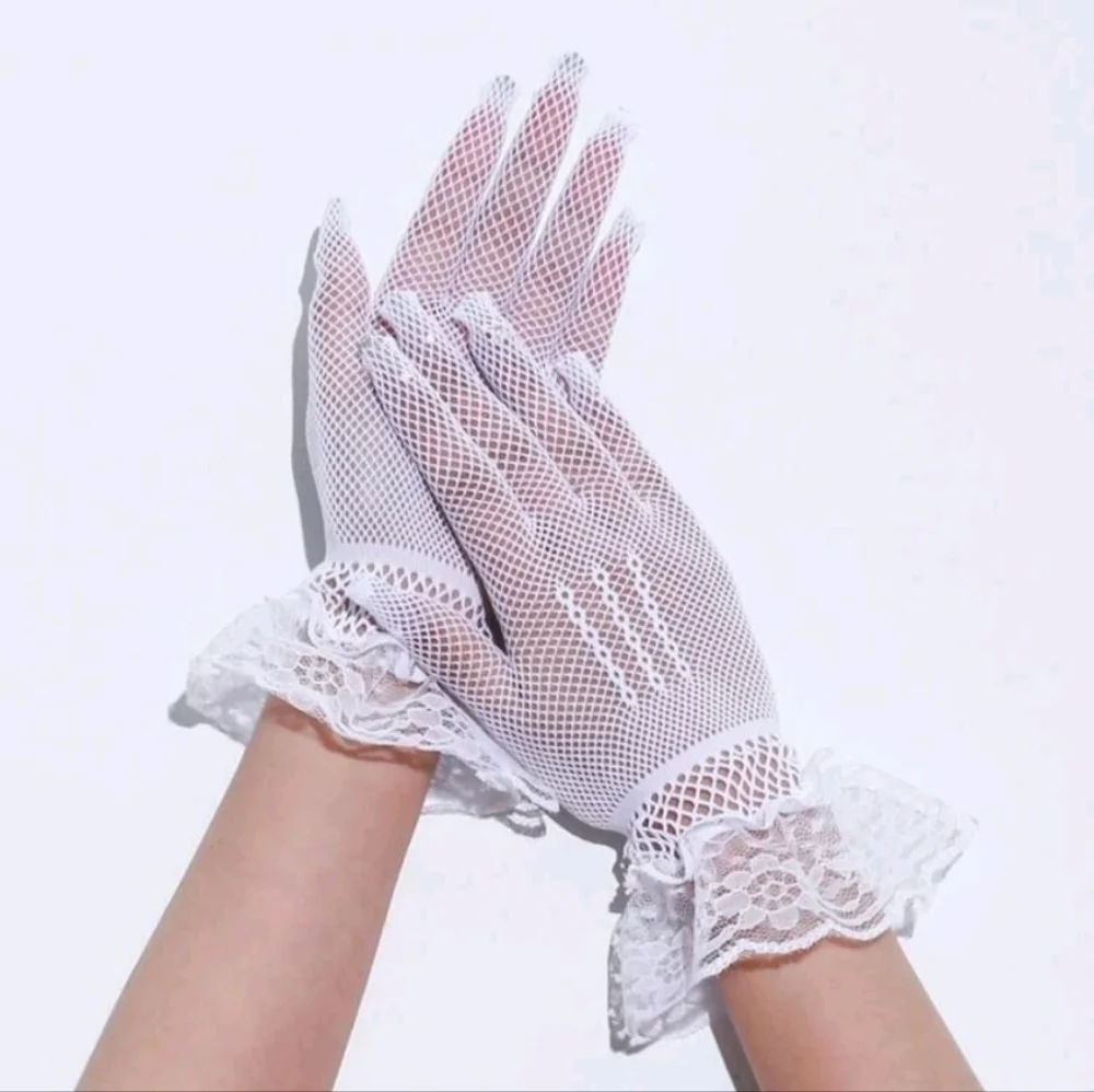 Lace Gloves